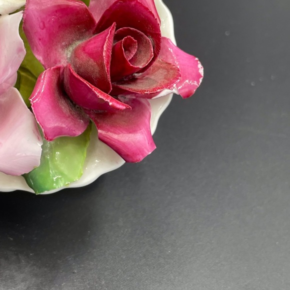 Vintage Crown Staffs England Fine Bone China Rose Bouquet - Picture 7 of 8